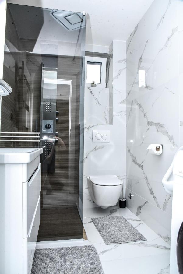 Luxury Villa M&B توزلا المظهر الخارجي الصورة