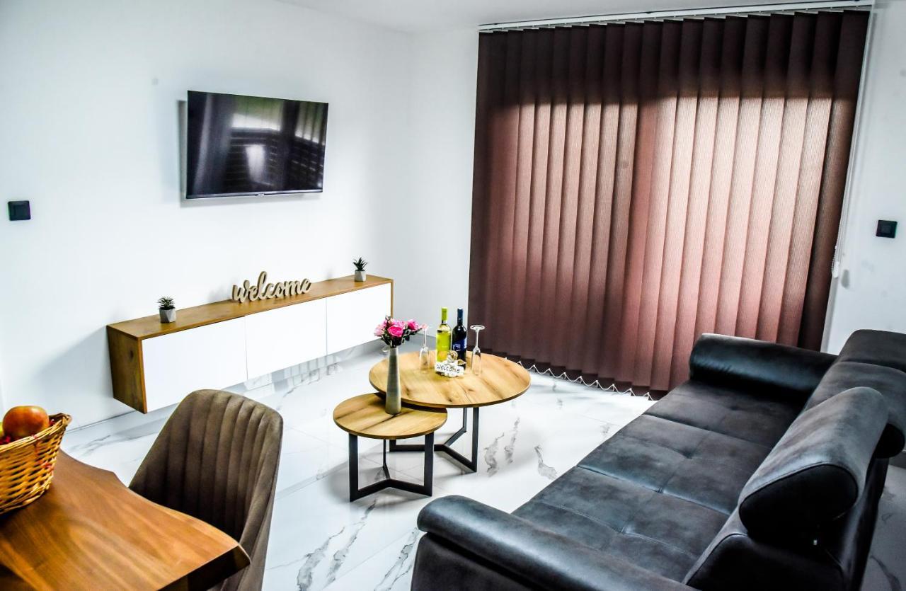 Luxury Villa M&B توزلا المظهر الخارجي الصورة