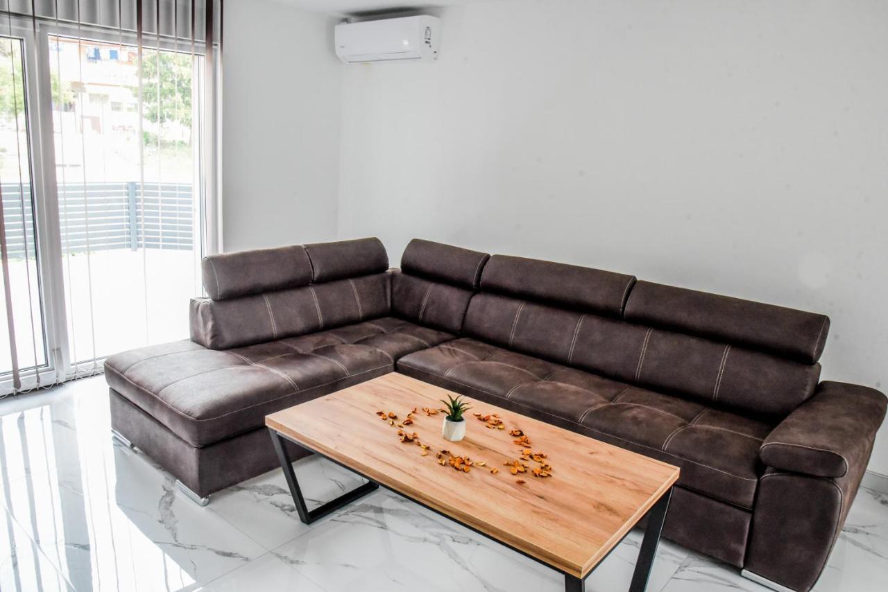 Luxury Villa M&B توزلا المظهر الخارجي الصورة