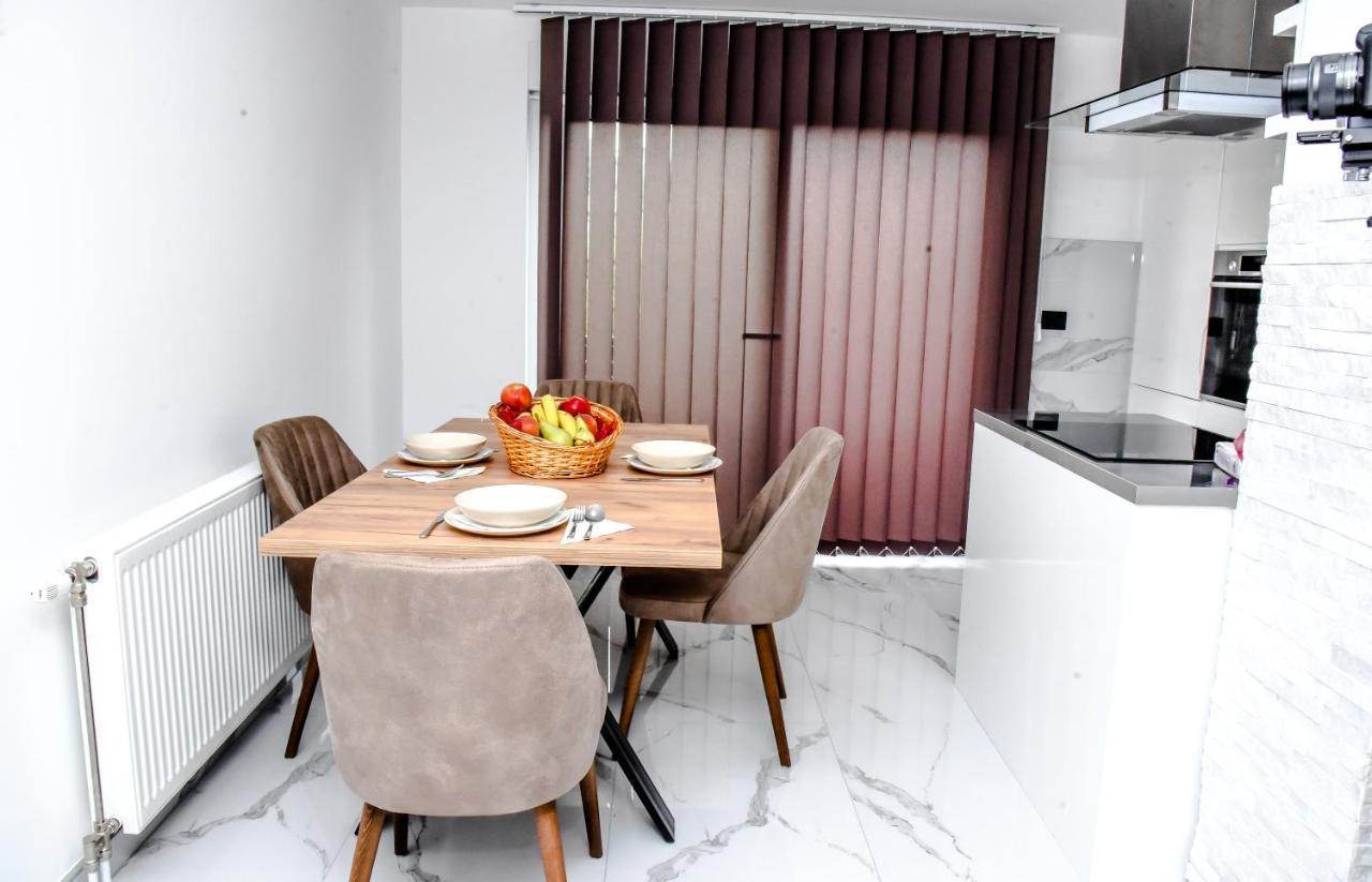 Luxury Villa M&B توزلا المظهر الخارجي الصورة